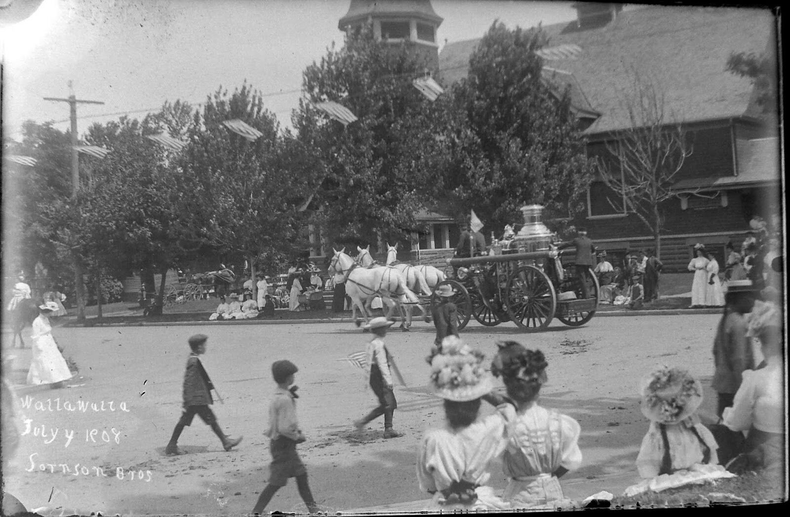 Parade and fire engine steamer